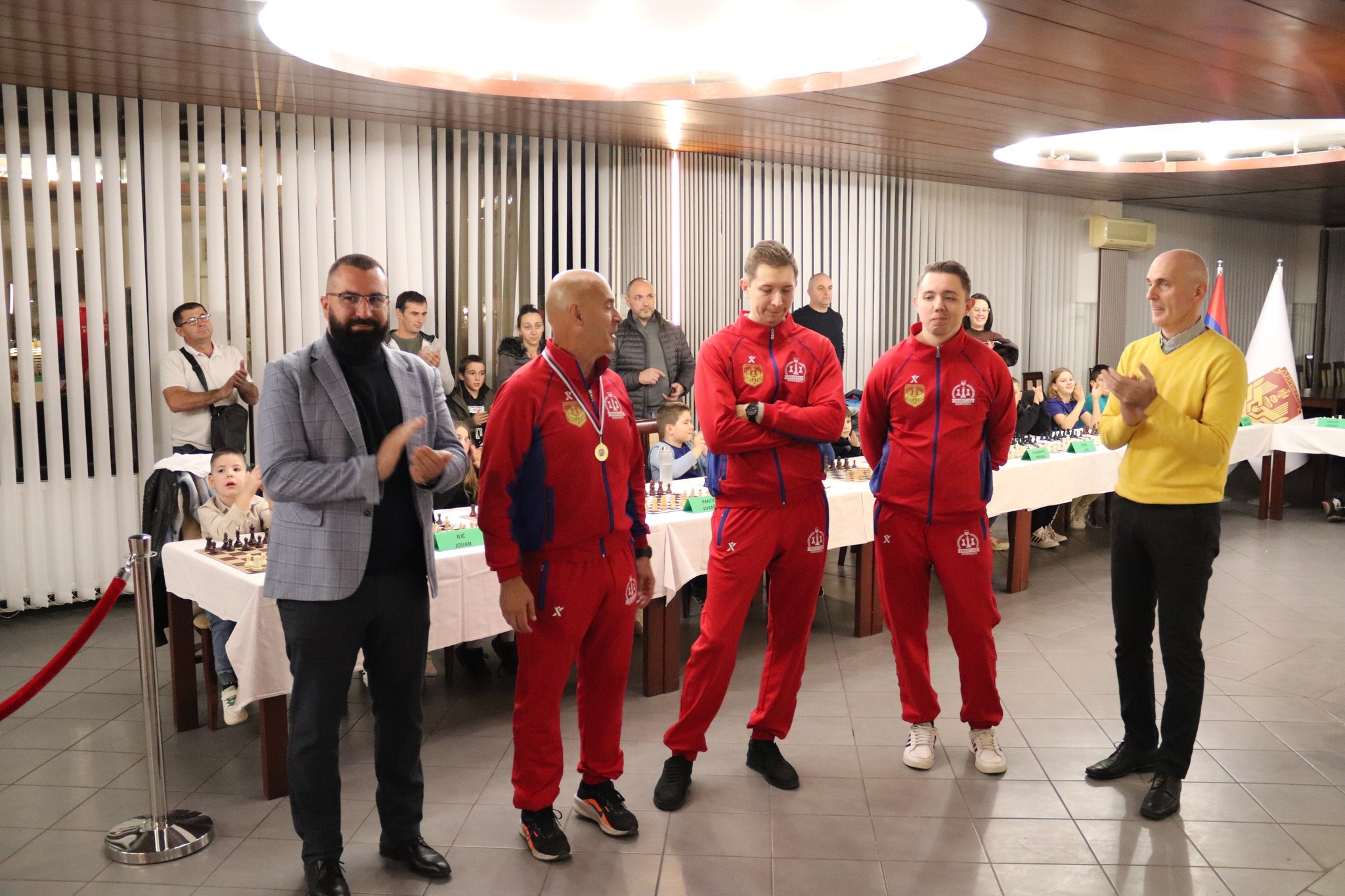 581772287_824379436846925_5834281226446580190_n