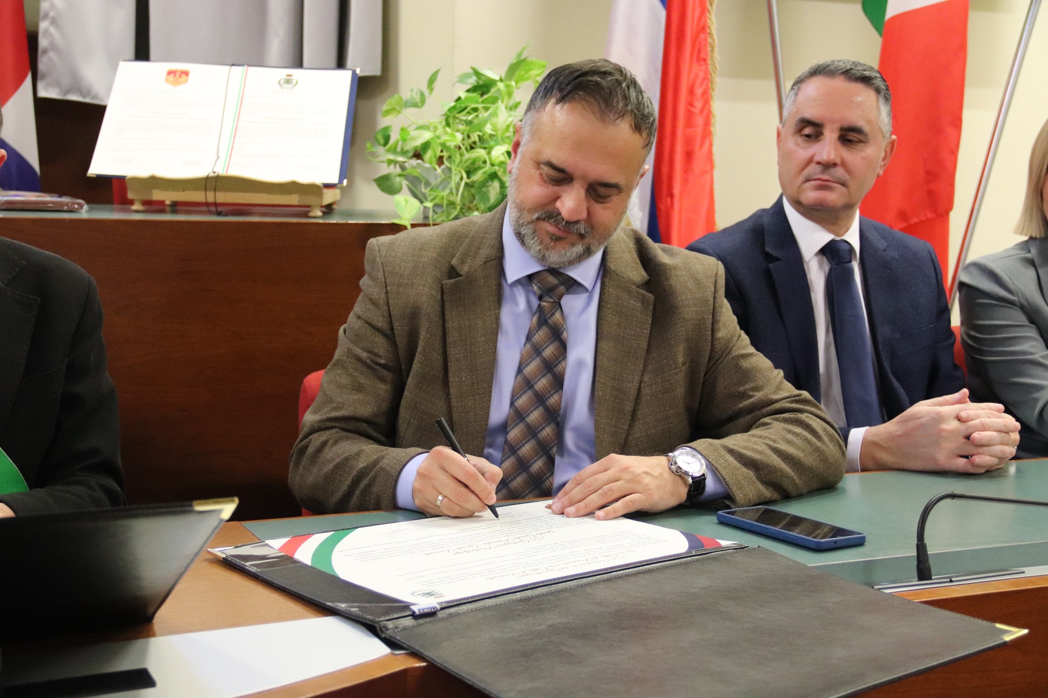 594416486_842947088323493_4388089040705758089_n